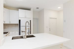 3916 Tree Top Dr, Weston, FL 33332 - MLS#F10499518