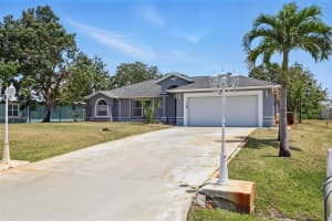 471 SW Doreen St, Port Saint Lucie, FL 34983 Sold 08/29/25