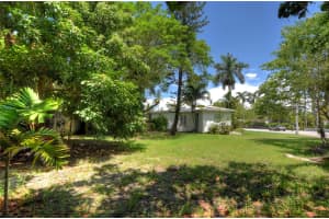 1050 NE 82nd St, Miami, FL 33138 - MLS#F10499561