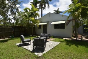 1050 NE 82nd St, Miami, FL 33138 - MLS#F10499561