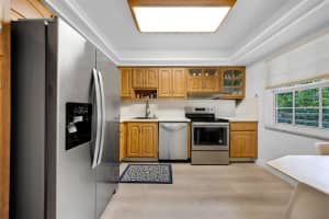 808 Cypress Blvd 310, Pompano Beach, FL 33069 Sold 09/30/25