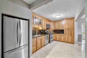 5517 NE 6th Ave, Fort Lauderdale, FL 33334 Sold 08/15/25