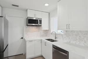 1547 NE 39th St, Oakland Park, FL 33334 Sold 11/10/25