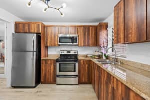 10442 Sunrise Lakes Blvd 111, Sunrise, FL 33322 - MLS#F10499706