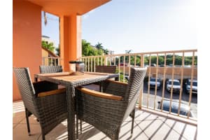 19601 E Country Club Dr 7-203, Miami, FL 33180 - MLS#F10499749