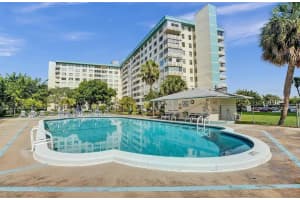 4330 Hillcrest Dr 705, Hollywood, FL 33021 - MLS#F10499859