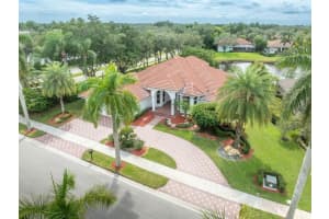 2560 Mayfair Ln, Weston, FL 33327 Sold 06/30/25