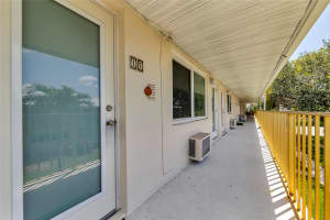 11 SW 4th Ave 11, Boca Raton, FL 33432 - MLS#F10499986