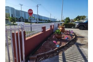 434 SE 9th Ct, Hialeah, FL 33010 Sold 07/21/25