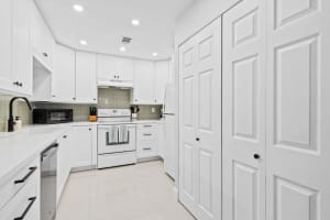 8059 Sw 17th Pl 5-4, Davie
