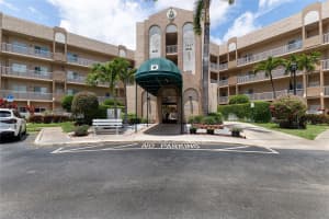 7647 Southampton Ter 214, Tamarac, FL 33321 Sold 08/15/25