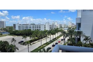 3725 Ocean Drive, Hollywood, FL 33019 - MLS#F10500205