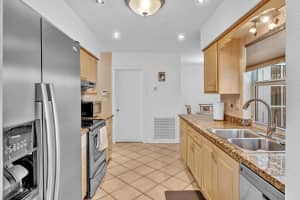 7102 NW 93rd Ave, Tamarac, FL 33321 Sold 08/27/25