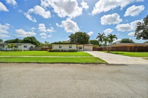 612 Orchid Dr, Plantation, FL 33317 Sold 06/12/25