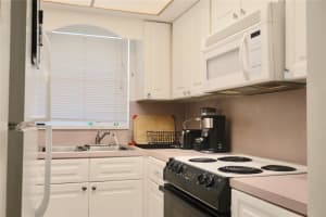 3500 Harrison St 12, Hollywood, FL 33021 Sold 05/20/25