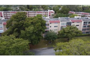 1015 Country Club Dr 306, Margate, FL 33063 Sold 08/13/25