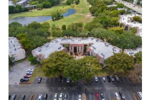 6751 N UNIVERSITY DR 324, Tamarac, FL 33321 Sold 10/01/25