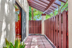 3725 Carambola Circle, Coconut Creek, FL 33066 - MLS#F10500312