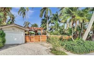 737 Hollywood Blvd, Hollywood, FL 33019 - MLS#F10500320