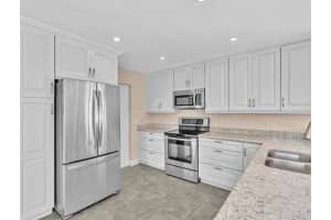 504 SE 6th Ave, Deerfield Beach, FL 33441 Sold 06/20/25