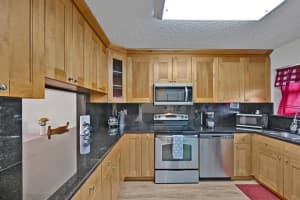 643 Banks Rd, Margate, FL 33063 Sold 07/03/25