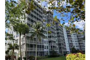 625 Oaks Dr 901, Pompano Beach, FL 33069 Sold 10/15/25