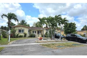 4600 NW 39th St, Lauderdale Lakes, FL 33319 - MLS#F10500421