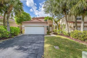 10640 NW 10th St, Plantation, FL 33322 Sold 06/10/25