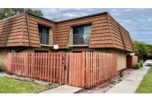 1440 N Lawnwood Cir, Unit 17a, Fort Pierce