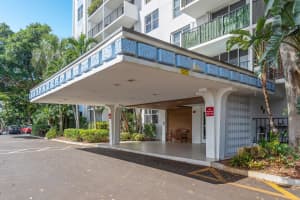 1800 N Andrews Ave 5B, Fort Lauderdale, FL 33311 Sold 10/09/25