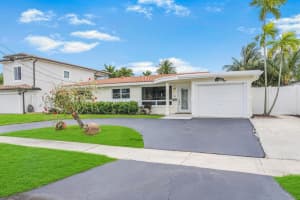250 SE 9th St, Pompano Beach, FL 33060 Sold 06/25/25