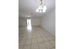 9220 NW 14th St 272, Pembroke Pines, FL 33024 - MLS#F10500511