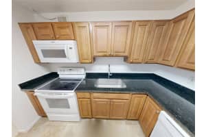636 NW 13th St, Boca Raton, FL 33486 - MLS#F10500527