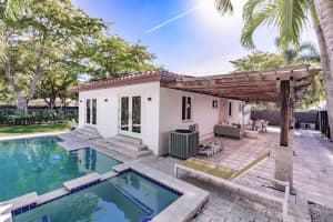 1105 NE 133rd St, North Miami, FL 33161 Sold 08/12/25