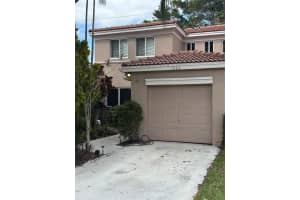 1605 W Harmony Lake Cir 1605, Davie, FL 33324 Sold 05/29/25