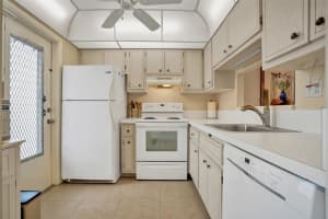 4431 NW 16th St 209, Fort Lauderdale, FL 33313 - MLS#F10500682