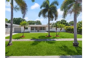 818 Fairway Dr, Plantation, FL 33317 Sold 06/05/25