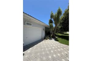 2617 NE 11th Ct, Fort Lauderdale, FL 33304 - MLS#F10500699