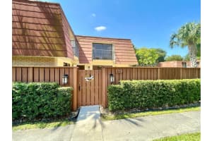 517 Buttonwood Ln 517, Boynton Beach, FL 33436 Sold 06/09/25