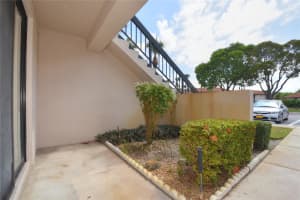 5200 E Club Cir 104, Boca Raton, FL 33487 Sold 09/26/25