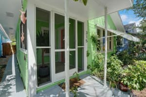 315 N M St, Lake Worth Beach, FL 33460 Sold 07/11/25