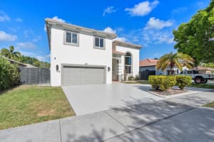 16671 NW 89th Pl, Hialeah, FL 33018 Sold 07/14/25
