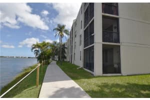 118 Lake Emerald Dr 101 Oakland Park, FL 33309 - Off Market