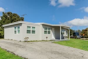 591 Seagrape Road, Lake Worth, FL 33462 - MLS#F10501014