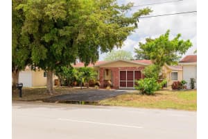 1610 NW 49th Ct, Deerfield Beach, FL 33064 - MLS#F10501043