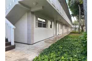 430 SE 2nd Ave 5, Deerfield Beach, FL 33441 Sold 08/04/25