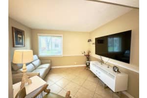 11229 Lakeview Dr, Coral Springs, FL 33071 Sold 08/14/25