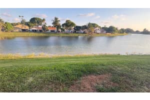 17932 NW 63rd Ct, Hialeah, FL 33015 Sold 08/11/25