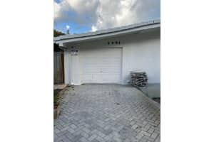1951 NE 28th Ct, Lighthouse Point, FL 33064 - MLS#F10501178