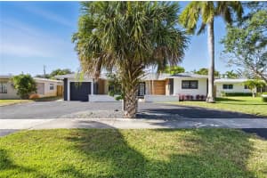 2105 NE 62nd St, Fort Lauderdale, FL 33308 - MLS#F10501212